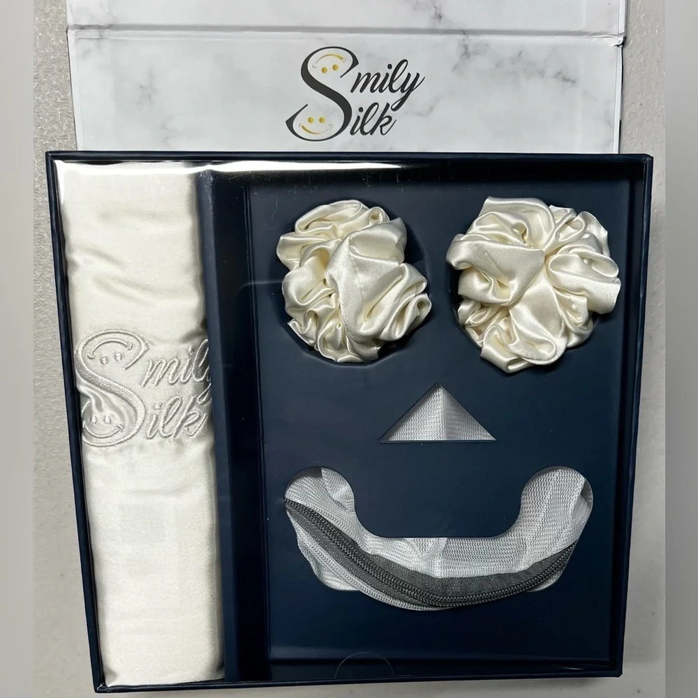 NWT Smily Silk Pillowcase - 100% Pure Mulberry Silk - 22Momme Highest Grade 6A